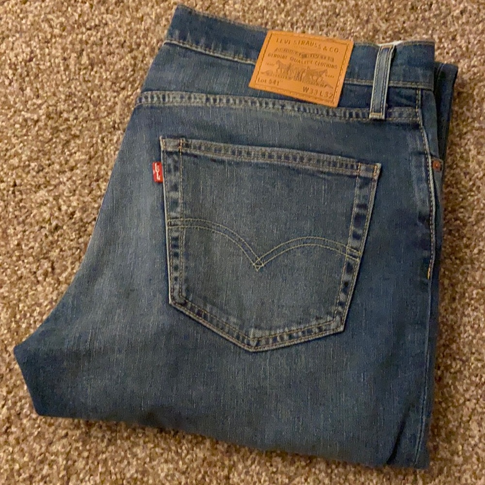Levi’s Premium 541 Athletic fit